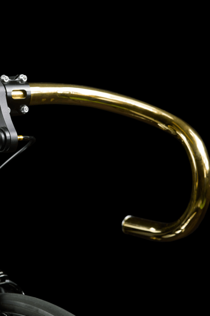dettagli oro 24 carati Cellini Uomo Oro